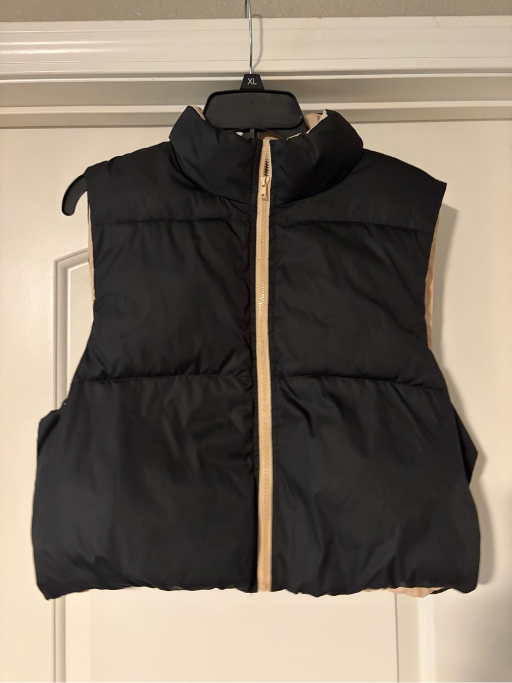 SHEIN Black Puffer Vest with Beige Trim